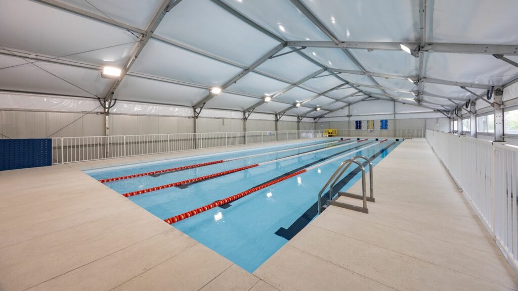 Bassin de piscine publique